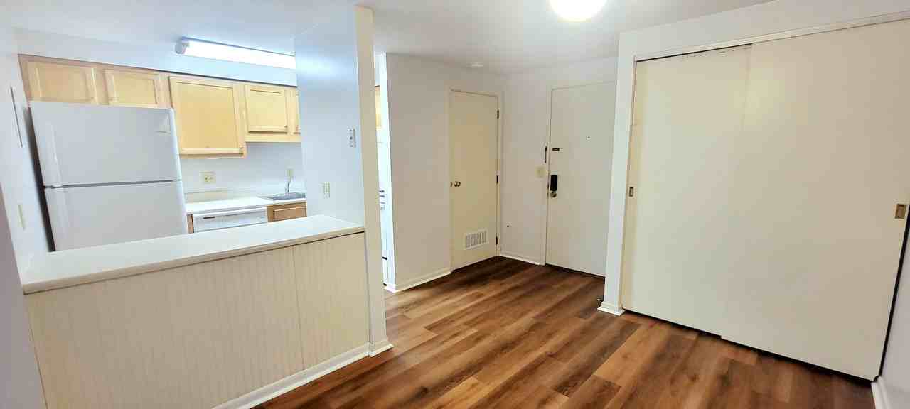 2024 Summit St - Photo 7 of 18