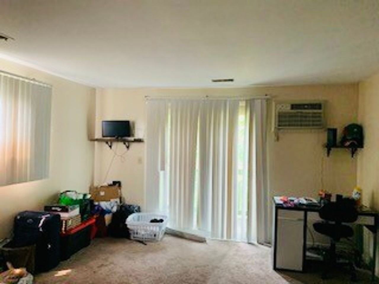 2026 Summit Street - Photo 4 of 13