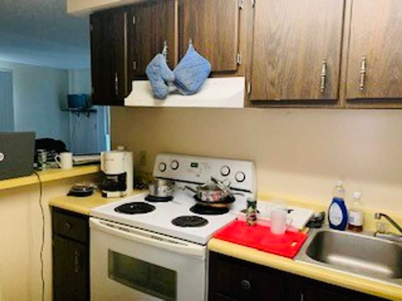 2026 Summit Street - Photo 6 of 13