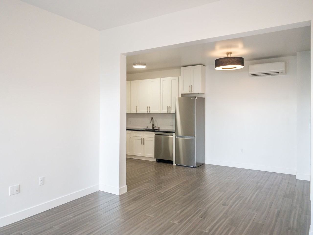 77 Bulkley Ave - Photo 7 of 24