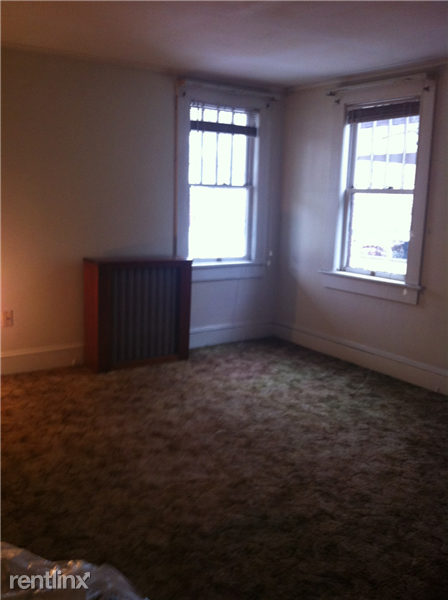 87 Belmont St - Photo 3 of 7