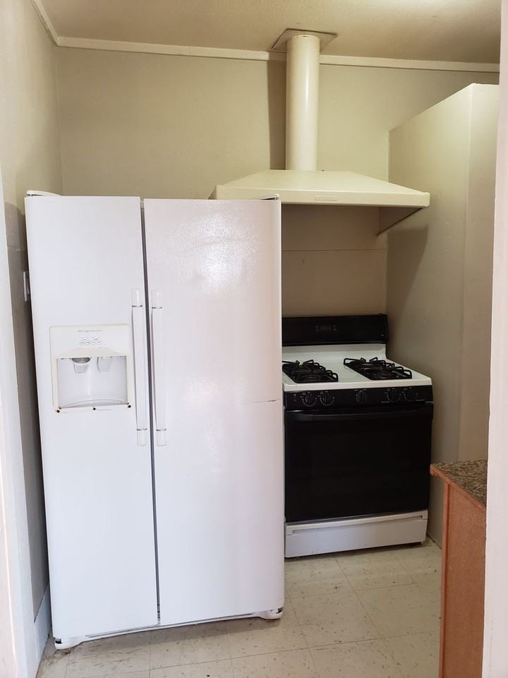 1320 Monterey St - Photo 3 of 13