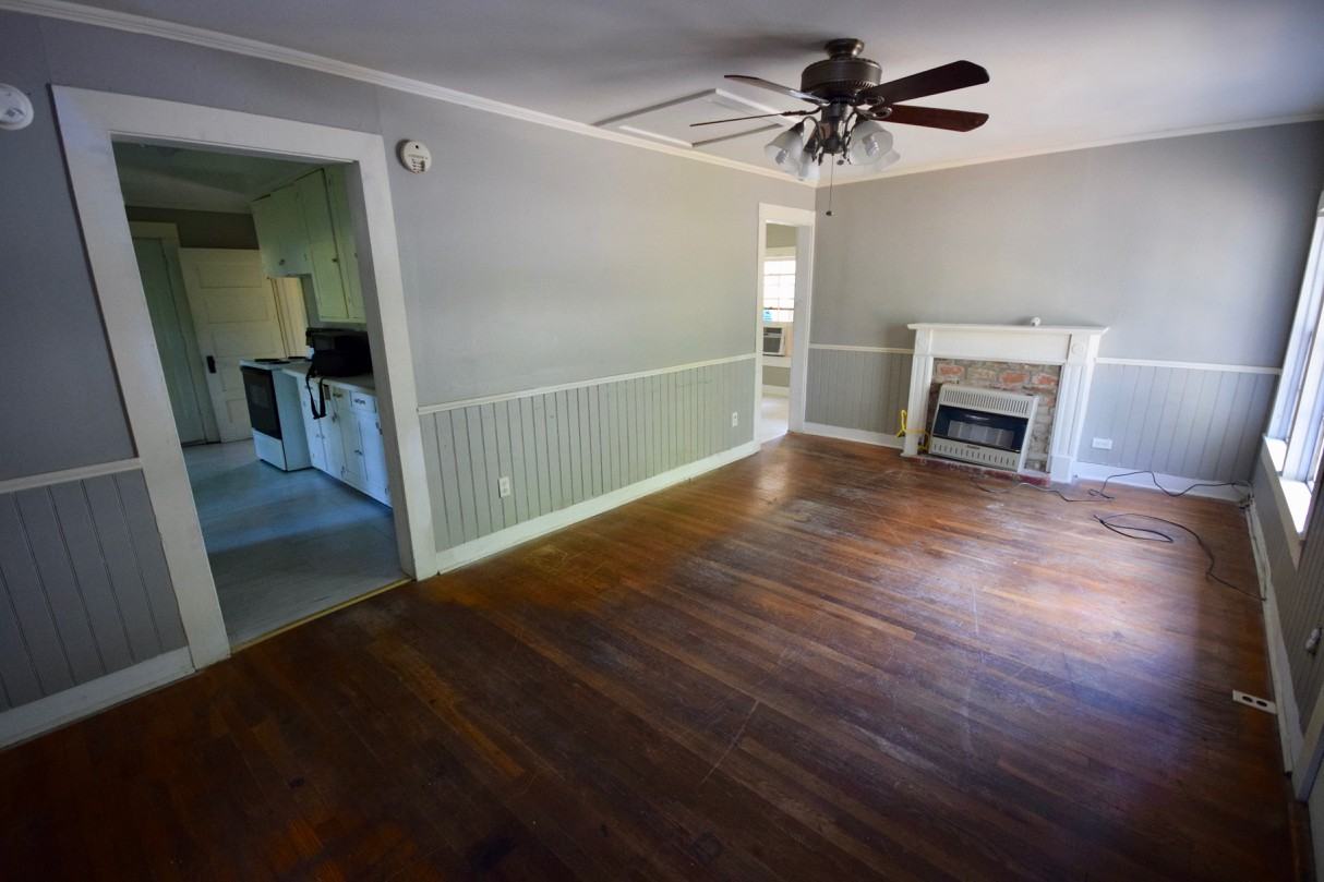 103 Myrtle St - Photo 2 of 9