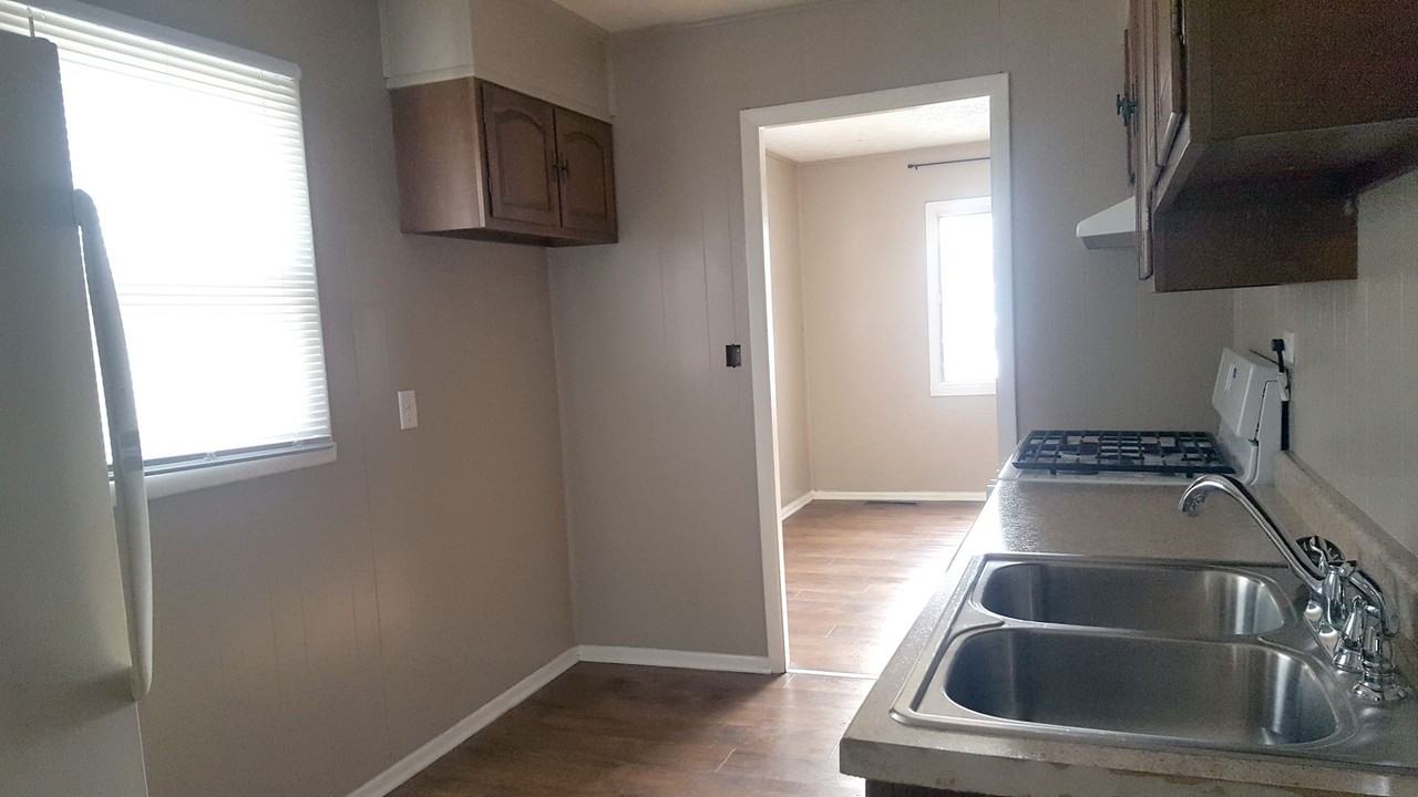 2158 Ulen Ln - Photo 3 of 11