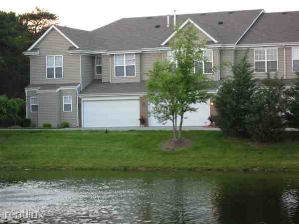 Town Park Luxury Condominiums - Photo 2 of 6