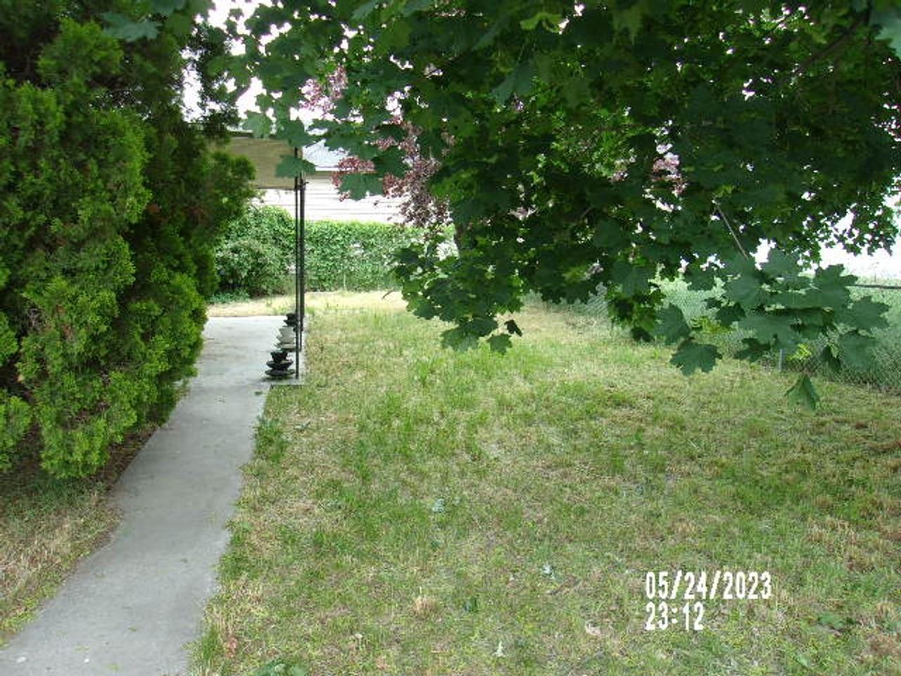 10028 Utahna Rd - Photo 3 of 7