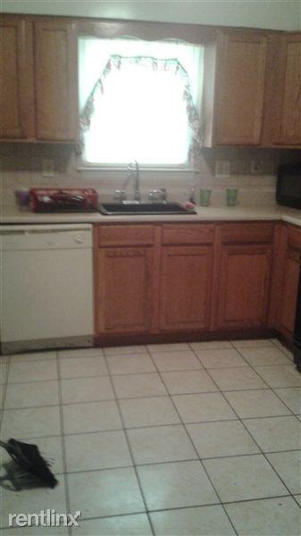 215 Hillside Ave Apartments in South Broad Street, Newark, NJ 07108