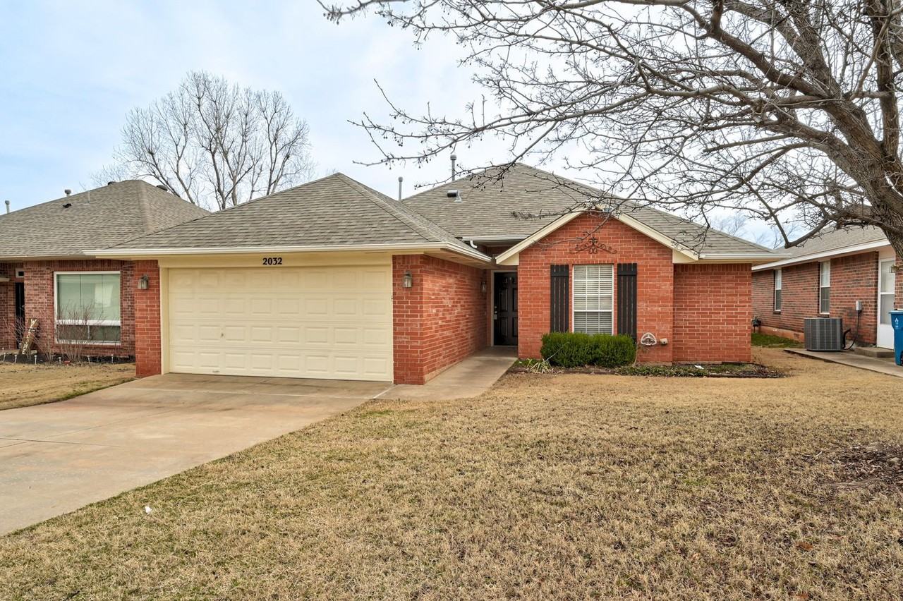2032 Emerald Brook Ct - Photo 3 of 41