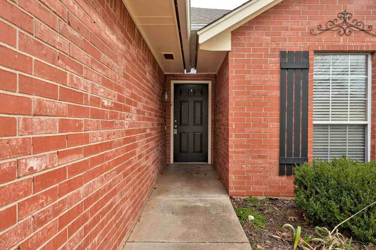 2032 Emerald Brook Ct - Photo 5 of 41