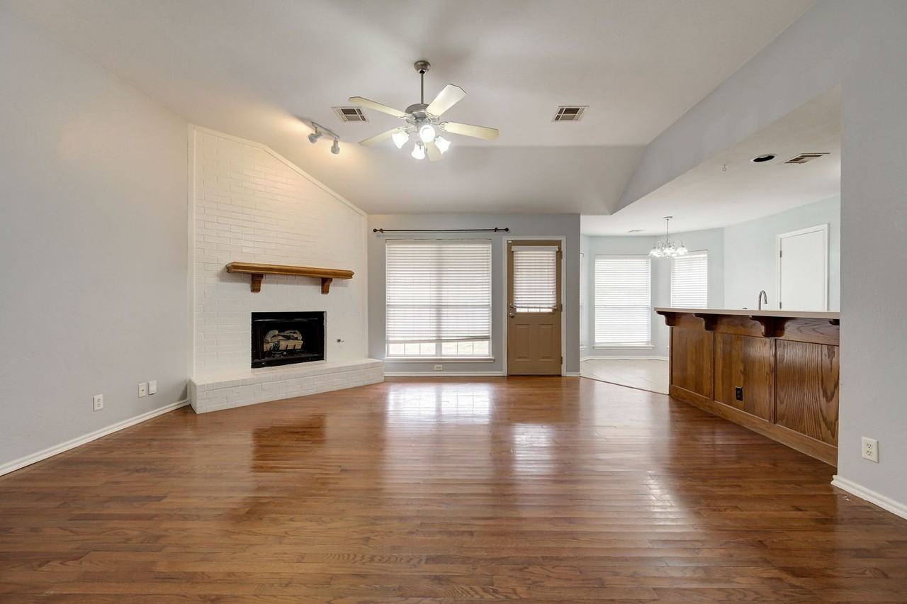 2032 Emerald Brook Ct - Photo 7 of 41