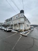 featured image of 40 Clay St