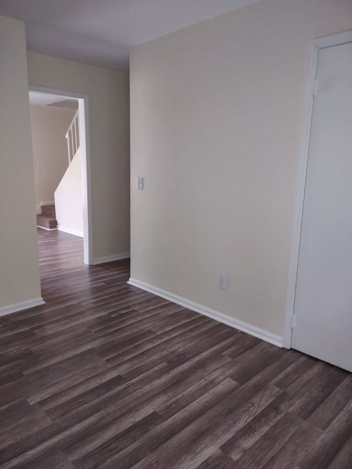 1758 6th Place Northwest - Photo 7 of 14