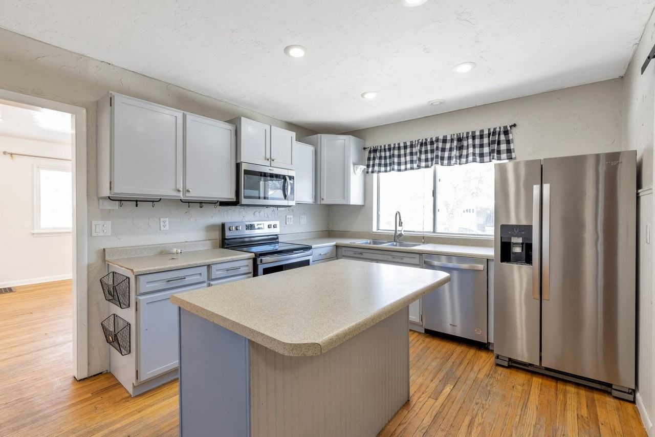 6851 W 3500 S - Photo 2 of 40