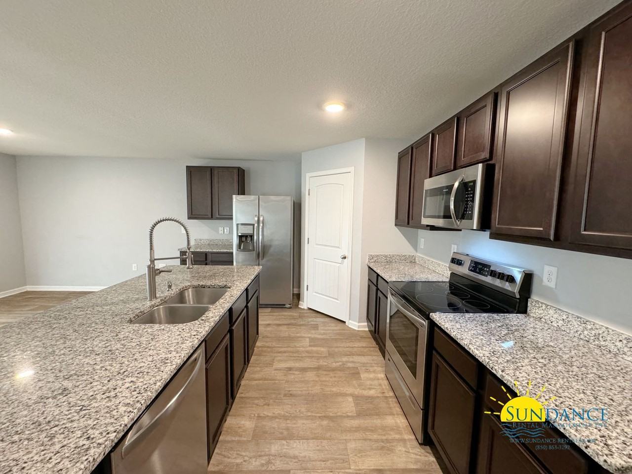 813 Moorhen Way - Photo 5 of 27