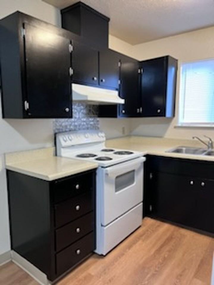 1934 K St - Photo 3 of 11