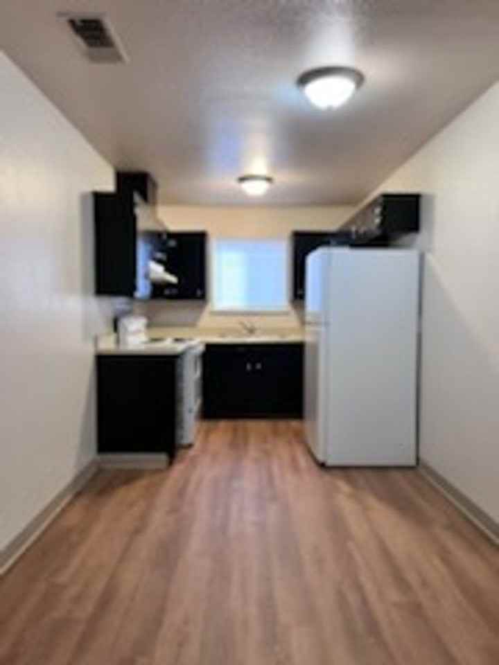 1934 K St - Photo 6 of 11