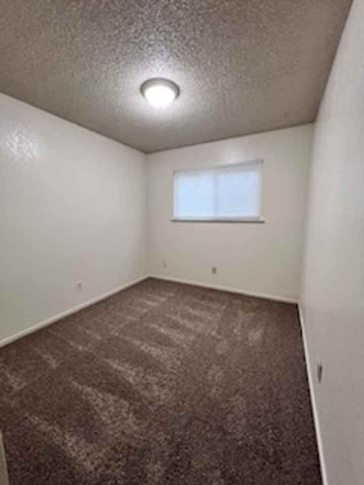 1934 K St - Photo 7 of 11