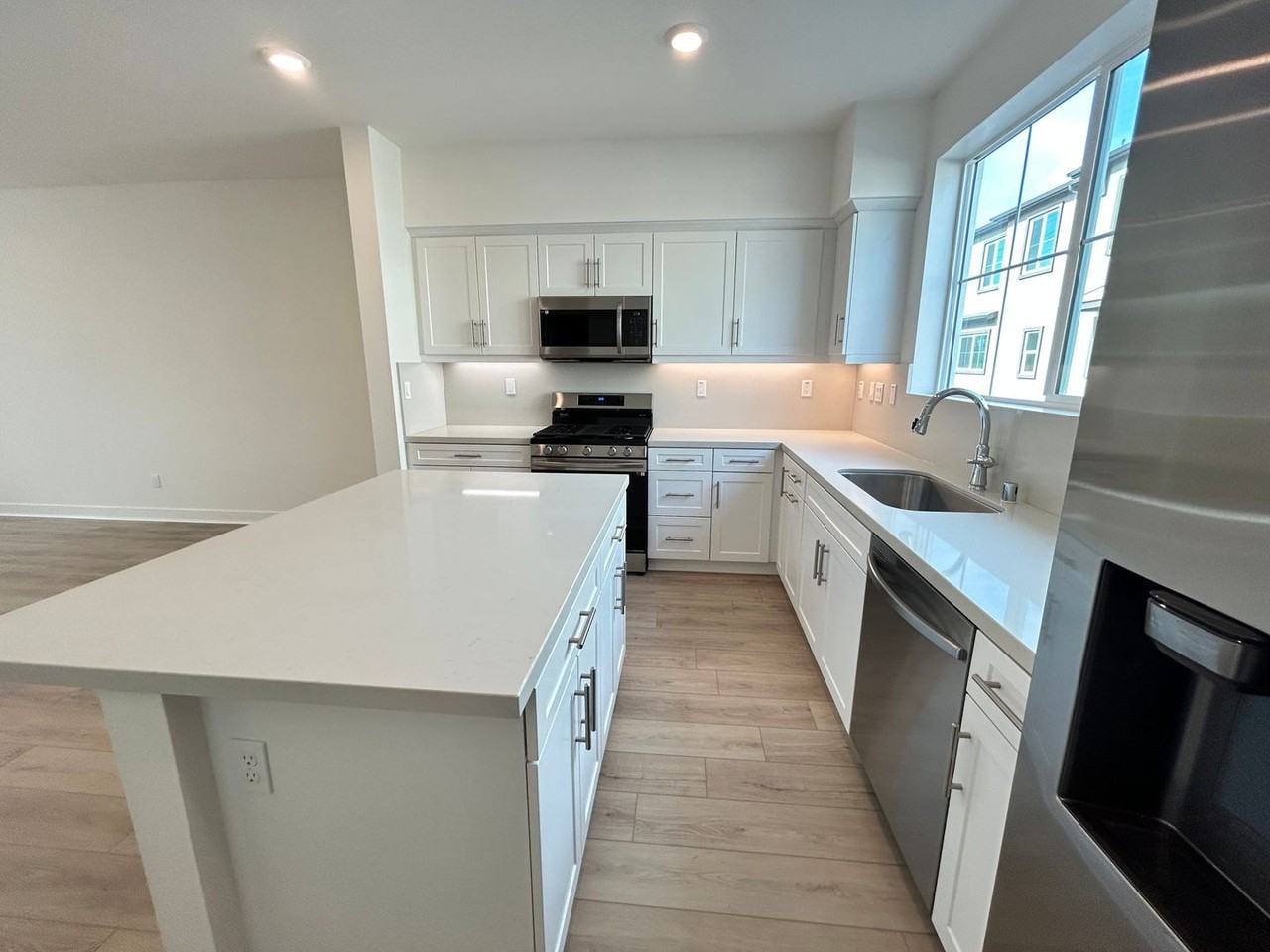 11753 Florence Ave #04 - Photo 6 of 27