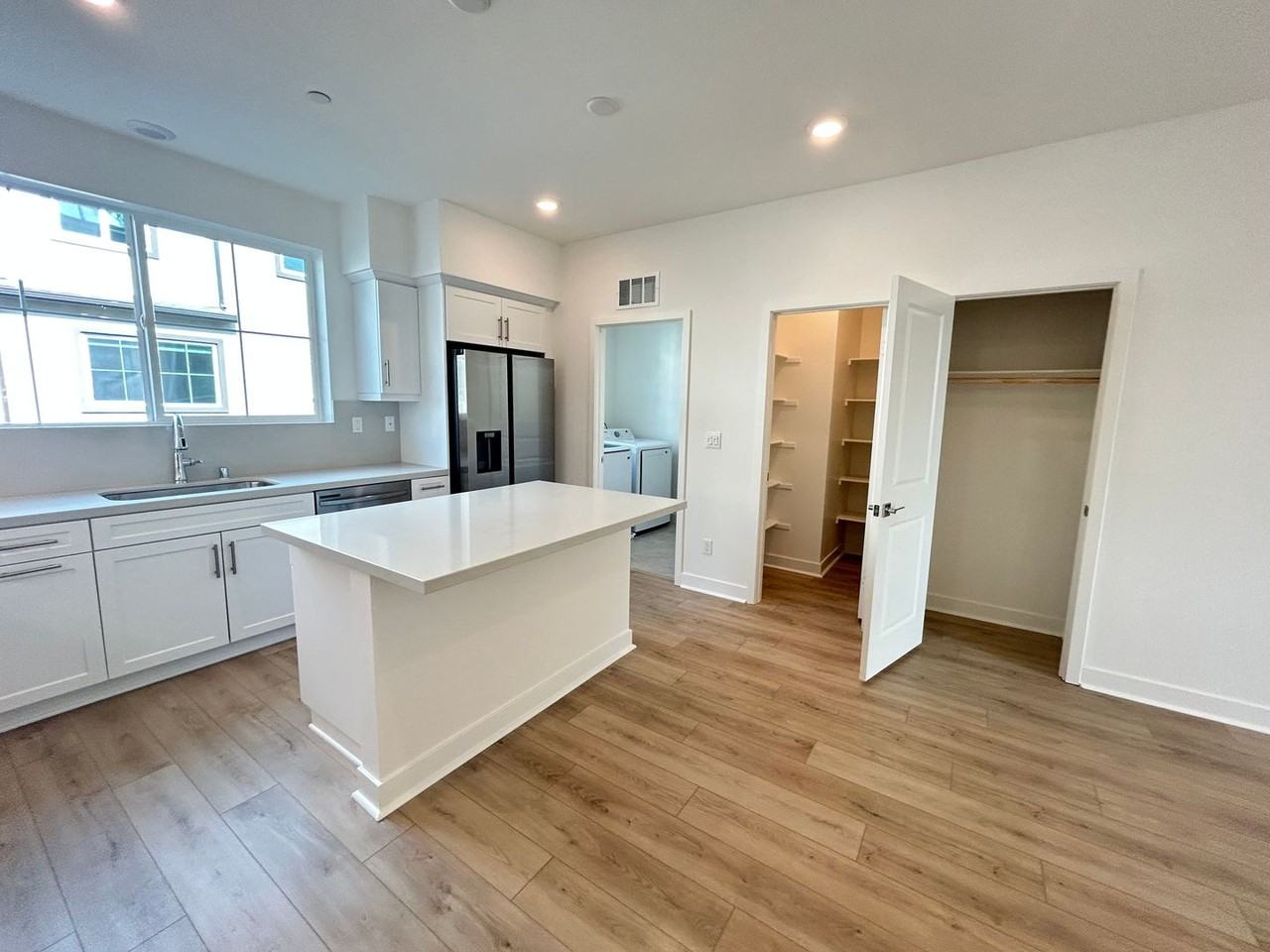 11753 Florence Ave #04 - Photo 7 of 27