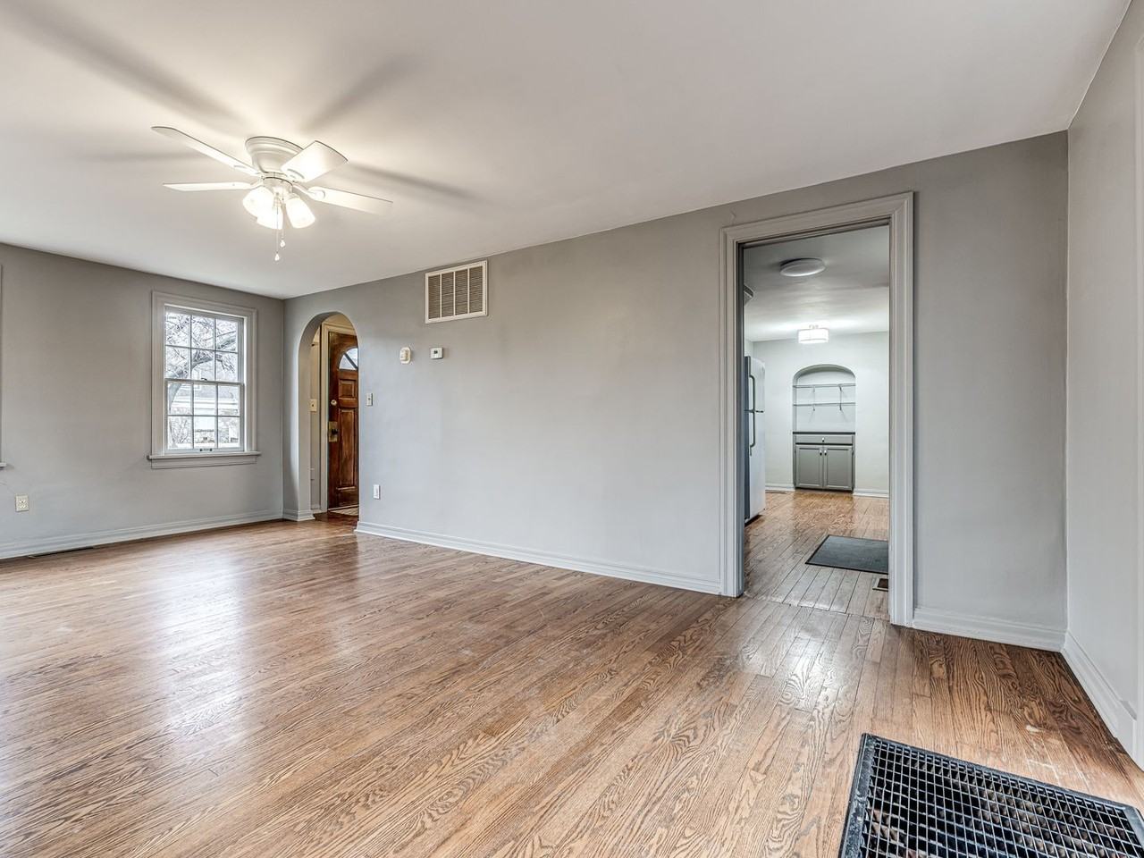 2425 Nw 18th St - Photo 6 of 23