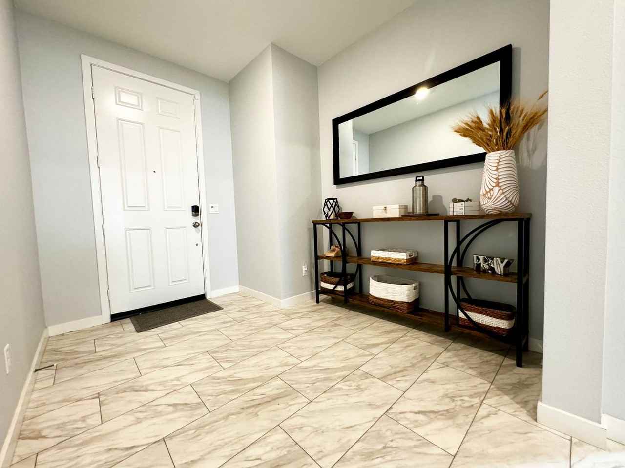 11875 E Crescent St - Photo 3 of 35