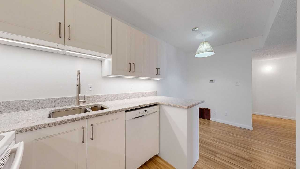 5300 E Cherry Creek South Dr #914 - Photo 6 of 28