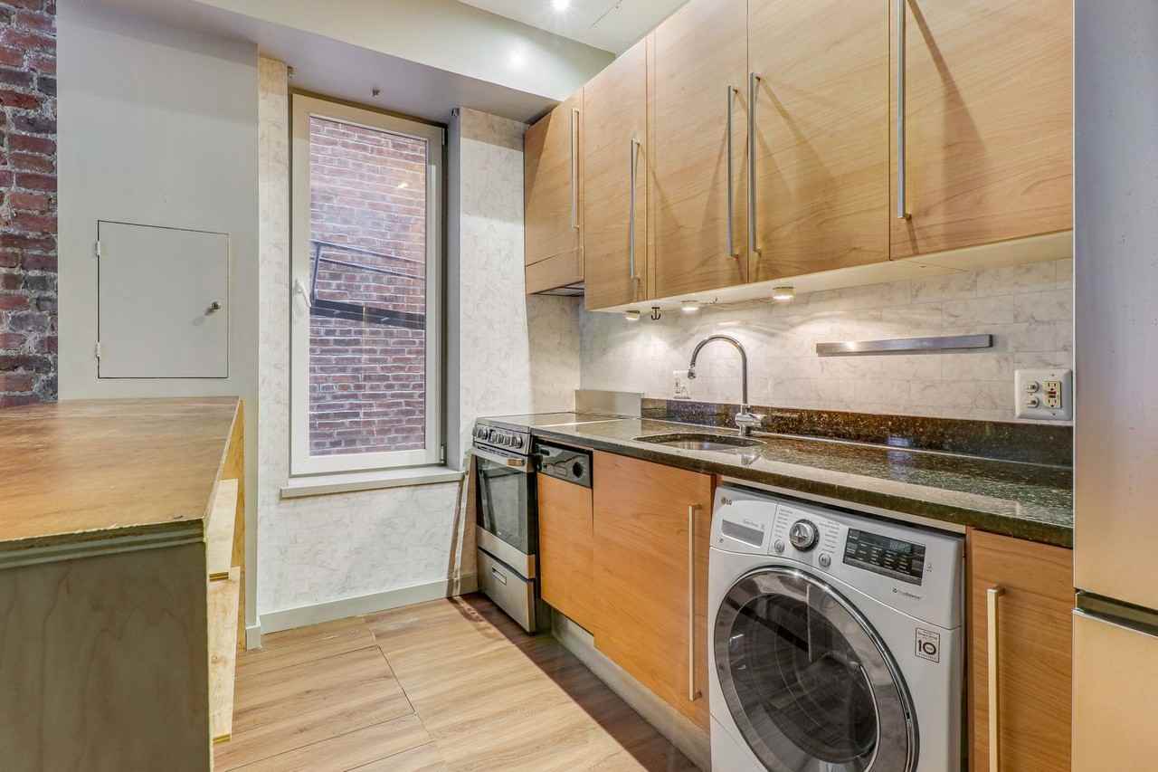 51 Randolph Pl Nw #201 - Photo 6 of 20