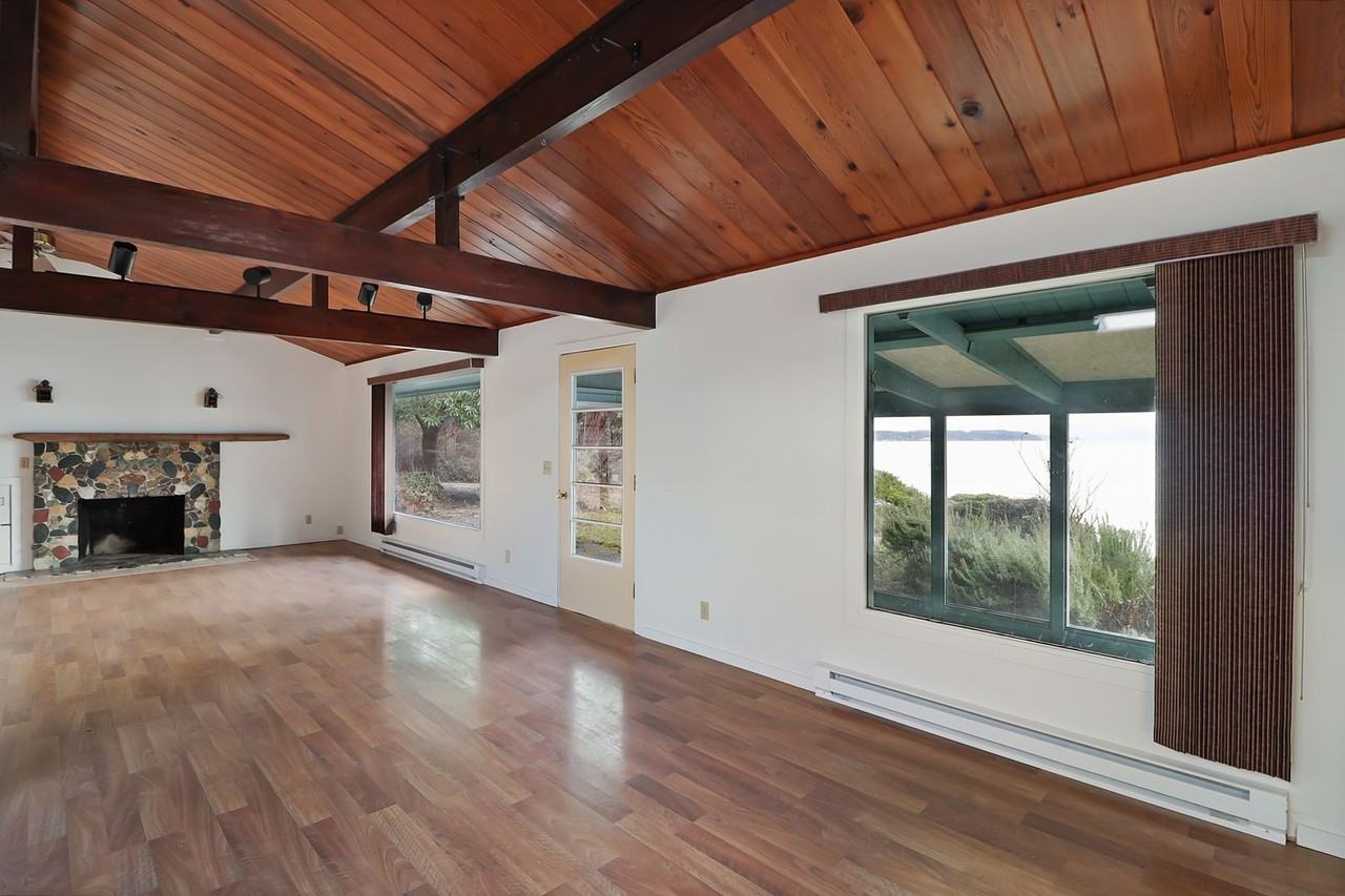 2058 Twin Lagoon Ln #A - Photo 5 of 15