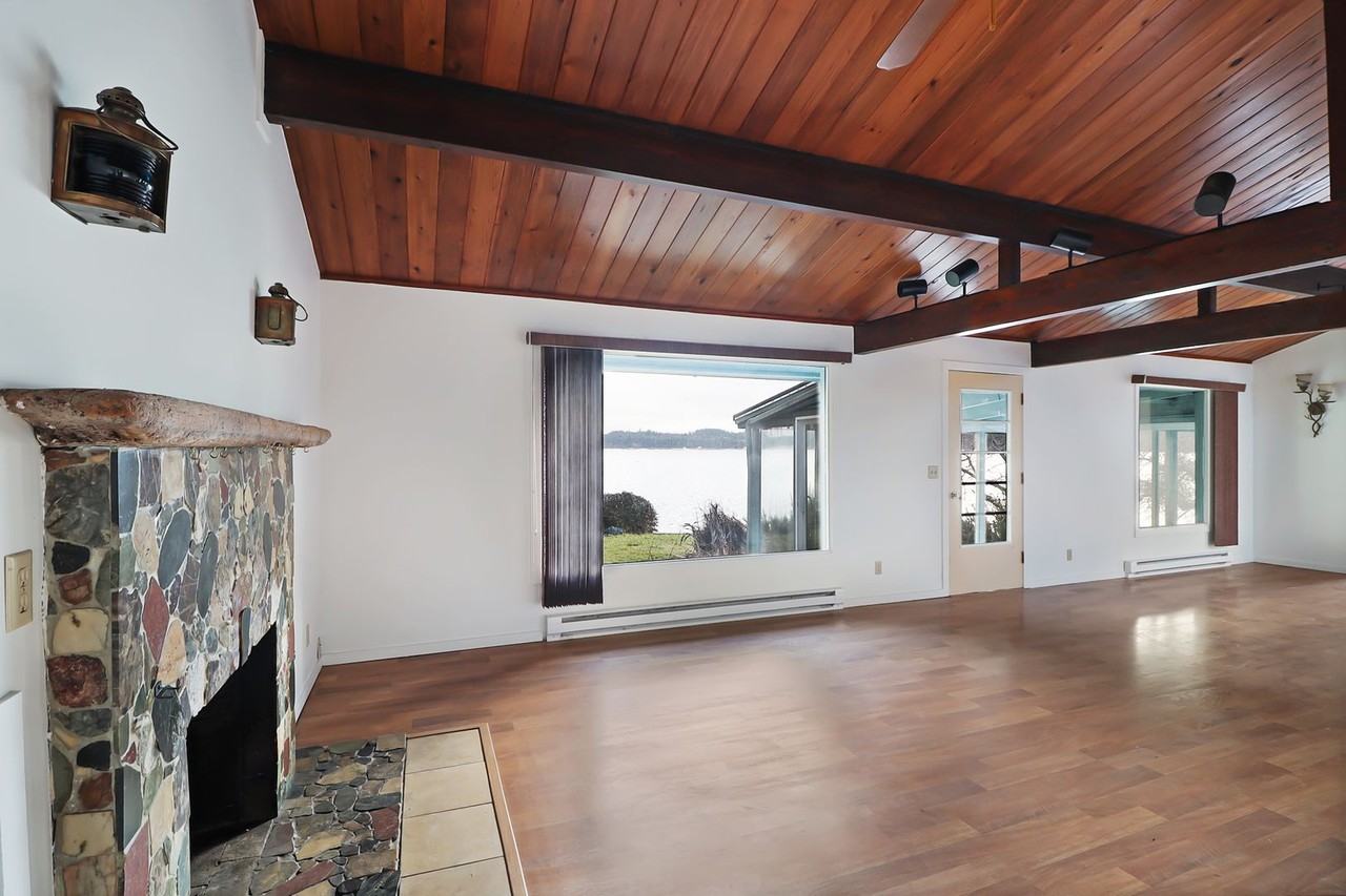 2058 Twin Lagoon Ln #A - Photo 6 of 15