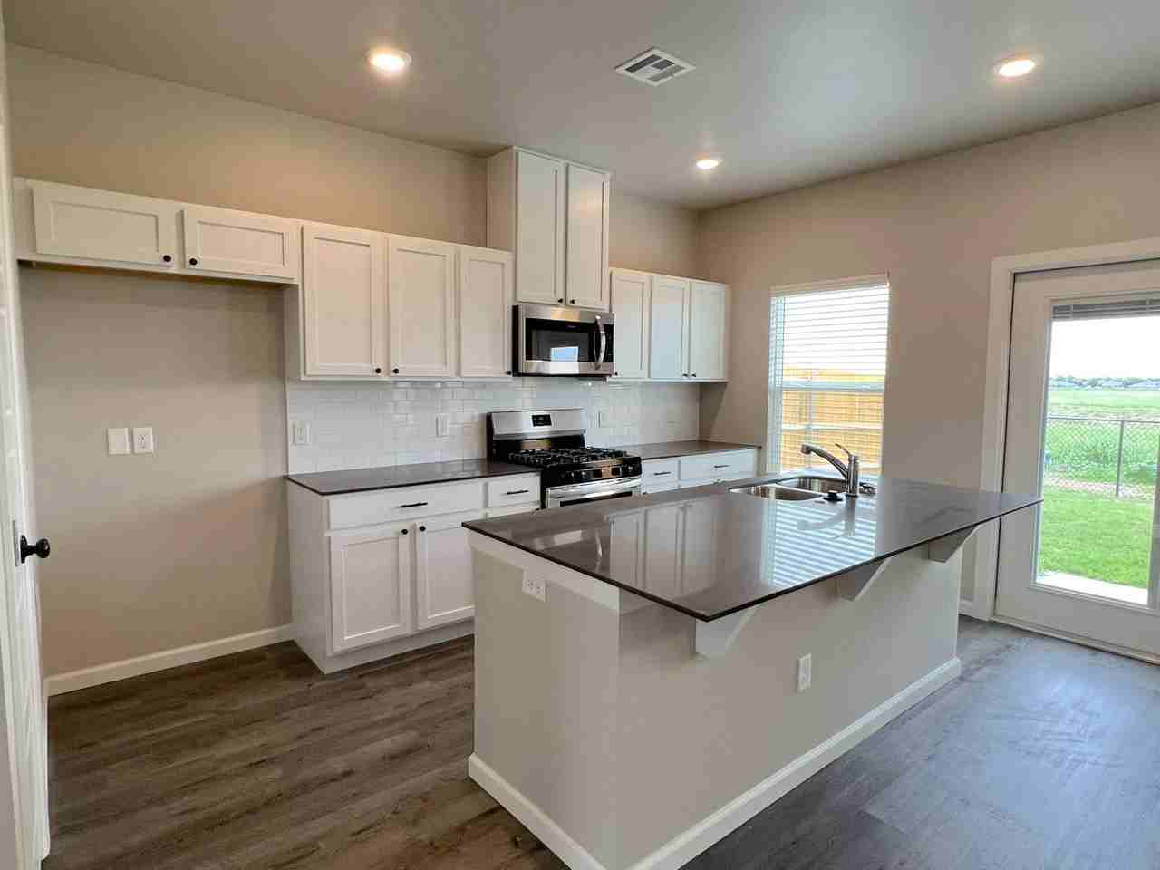 7709 Owen Ln - Photo 3 of 45