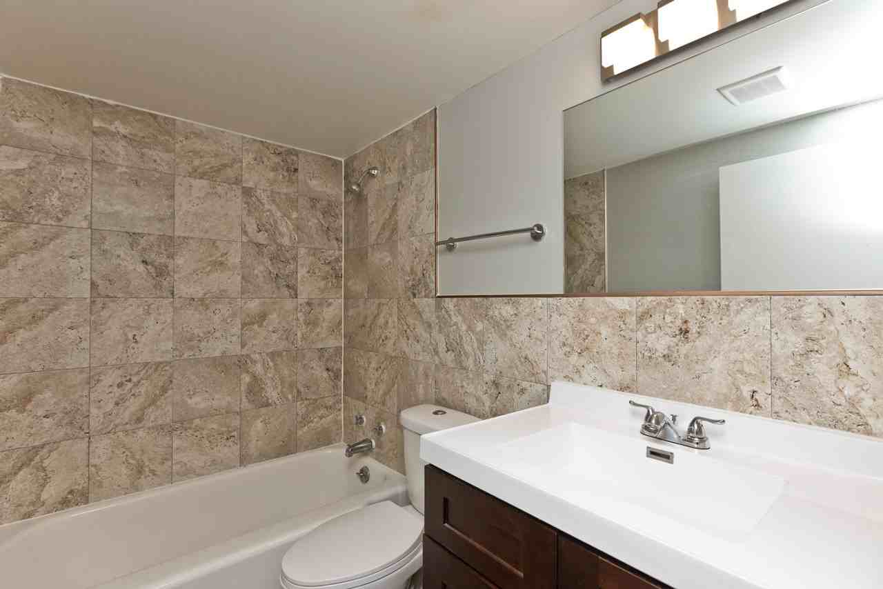 129 Franklin St - Photo 5 of 9