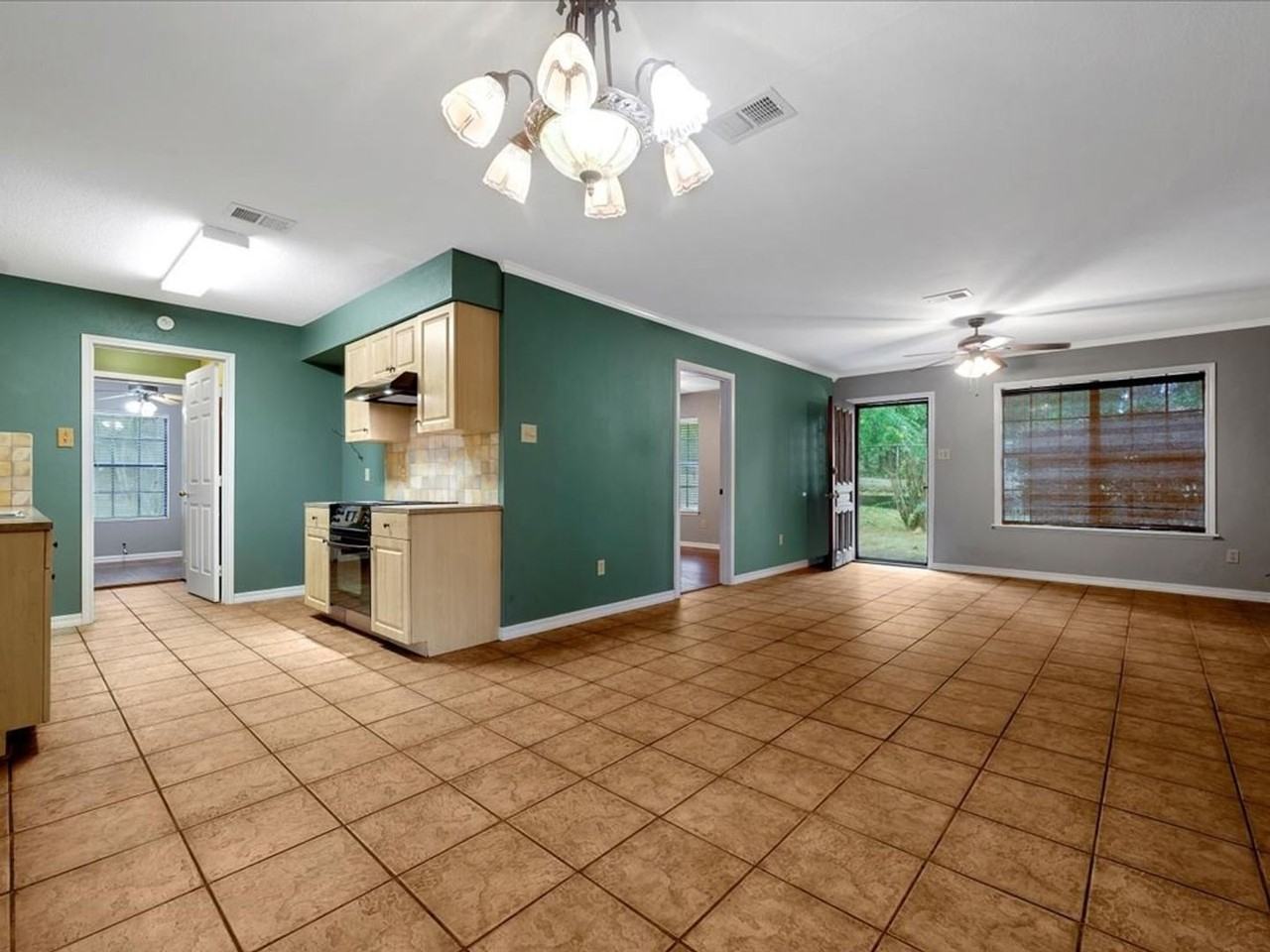 3323 County Road 723 - Photo 2 of 15