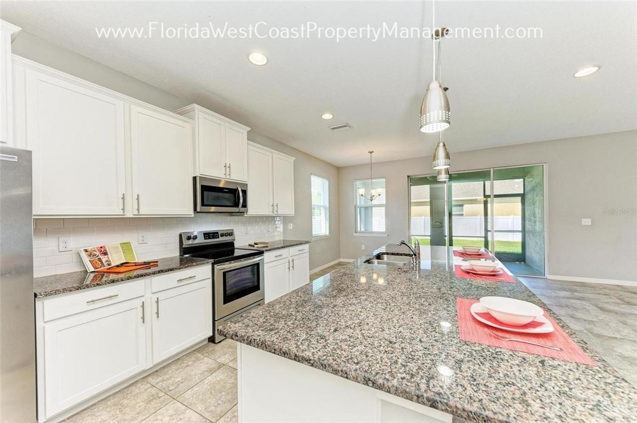 15327 Las Olas Pl - Photo 7 of 28