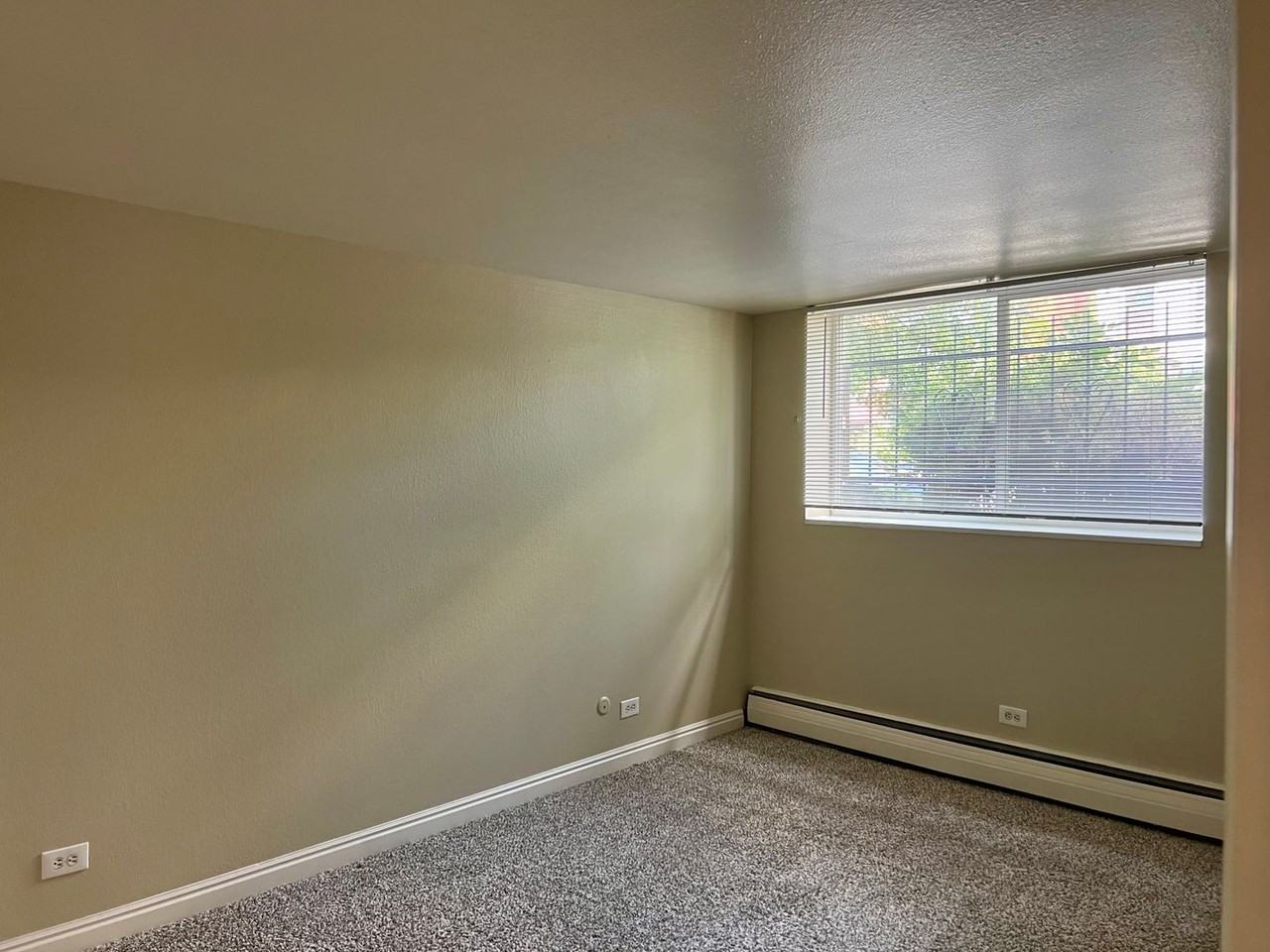 1390 N Emerson St #17 - Photo 6 of 18