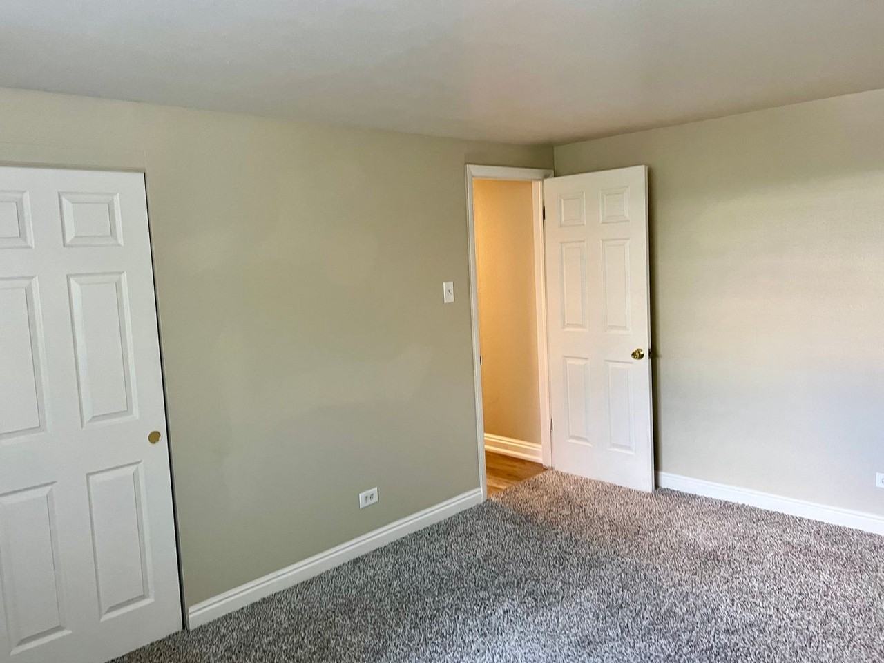 1390 N Emerson St #17 - Photo 7 of 18