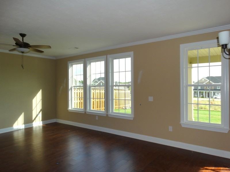1033 Ardrey Cir - Photo 5 of 16