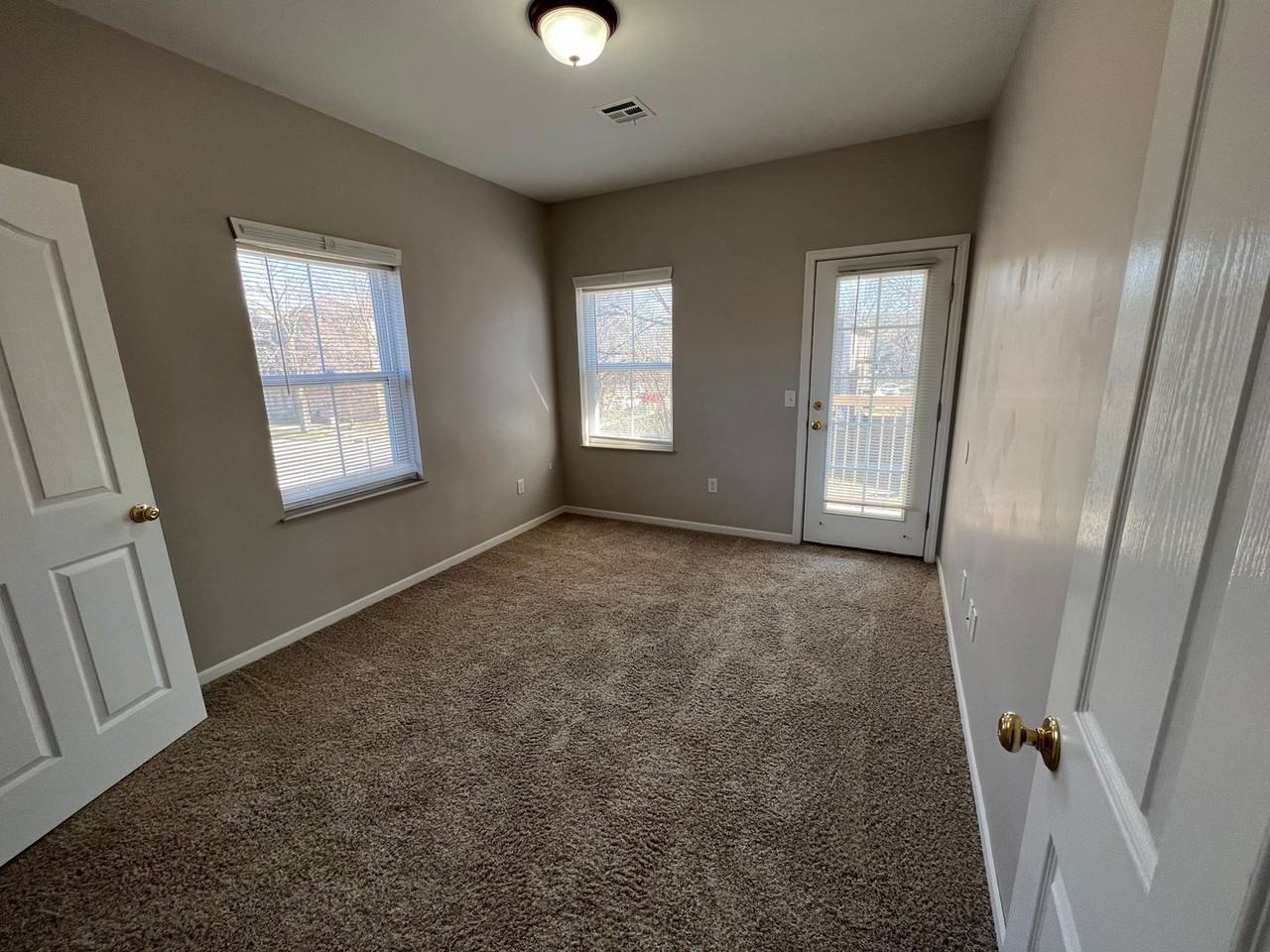 1126 Bertrand St #14 - Photo 7 of 12