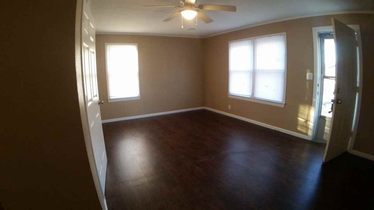 1440 E Park Pl - Photo 3 of 8