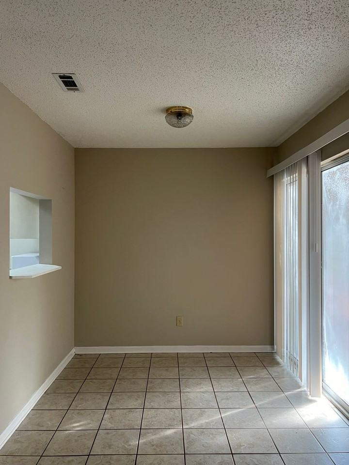 106 Woodfield Pl - Photo 4 of 16