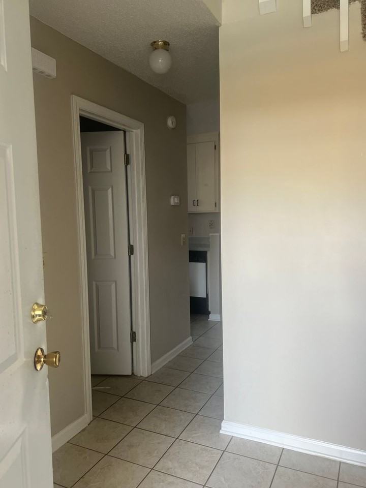 106 Woodfield Pl - Photo 7 of 16