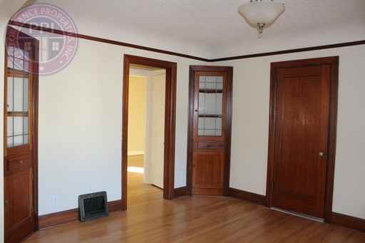 2605 Ne 9th Ave - Photo 3 of 14