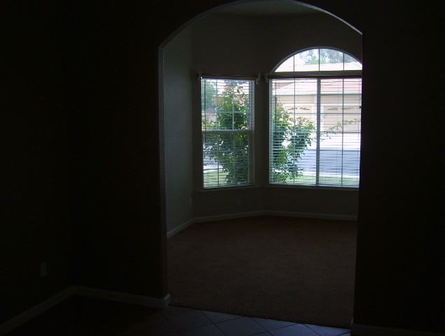 1131 Paradise Dr - Photo 5 of 11