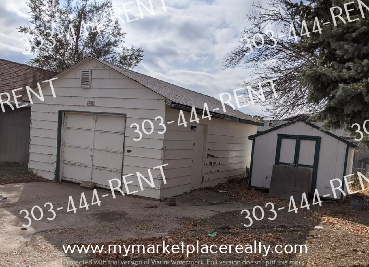 1216 Macintyre Ct - Photo 2 of 12