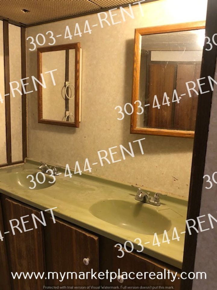 1216 Macintyre Ct - Photo 3 of 12