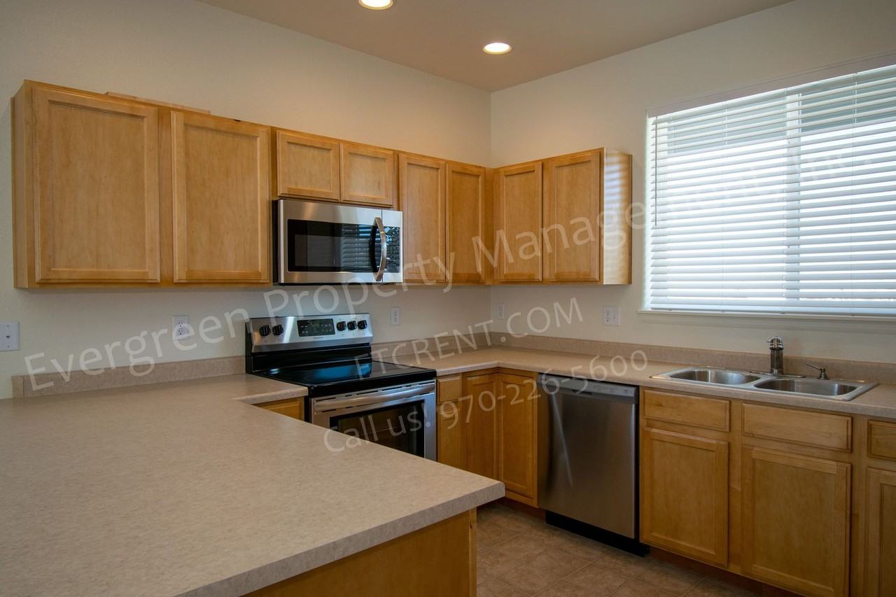 1709 102nd Ave - Photo 2 of 41