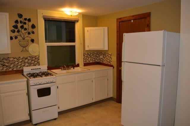 135 1/2 W Grant St - Photo 6 of 24