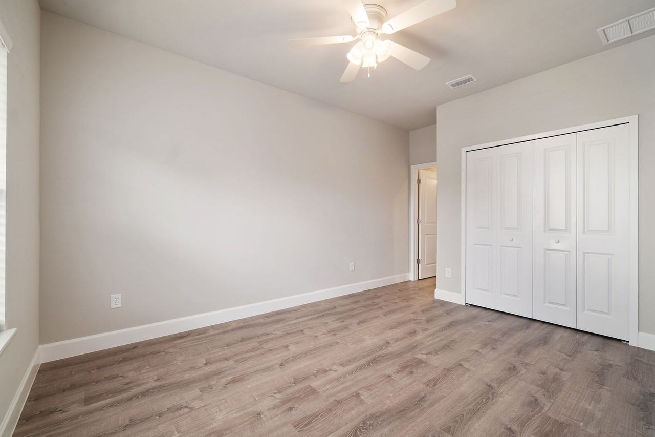 622 Nw 3rd Ave - Photo 2 of 44