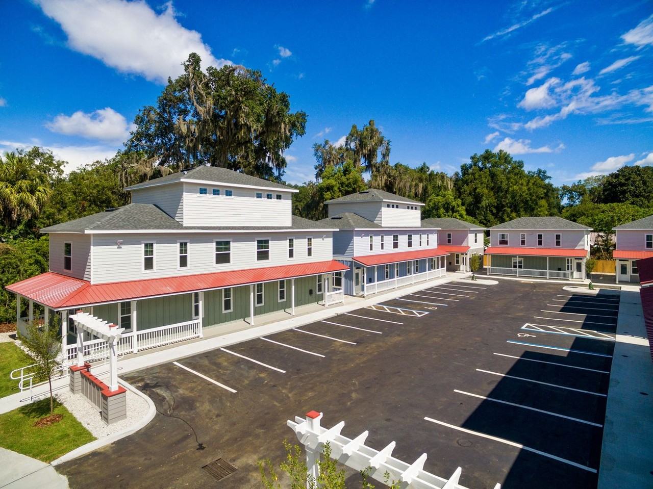 622 Nw 3rd Ave - Photo 4 of 44