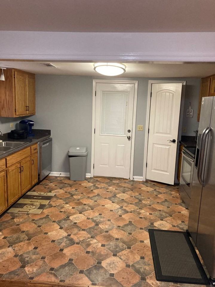 409 Bronco Rd - Photo 2 of 8
