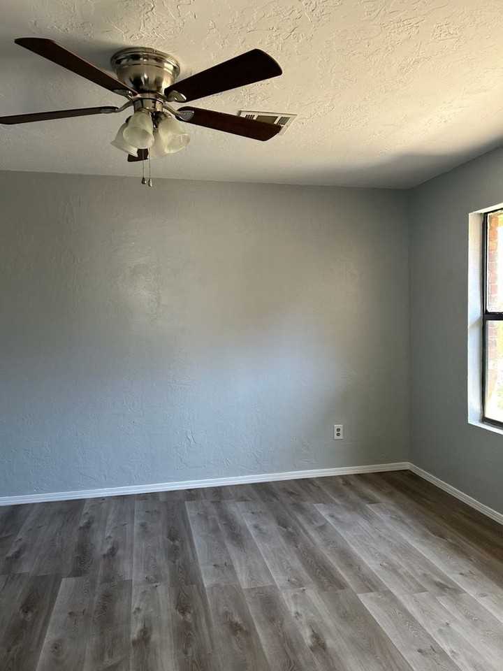 4027 Sw Sunflower Ln - Photo 4 of 10